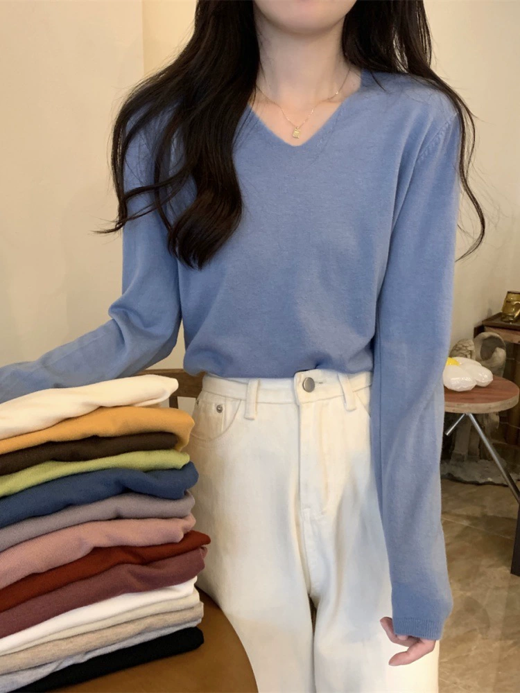 雾蓝色显白V领针织打底衫春秋冬宽松遮肚子内搭上衣温柔风毛衣女