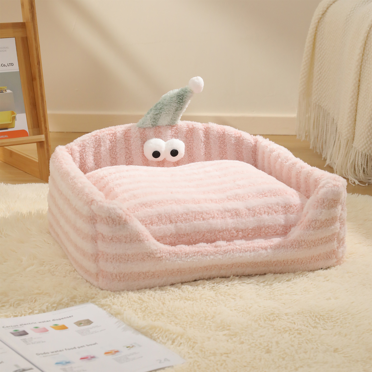 Perrera invierno engrosada y lavable para mascotas, nido para gatos, otoño e invierno, nuevo sombrero triangular de terciopelo de luna cálida, nido de esponja