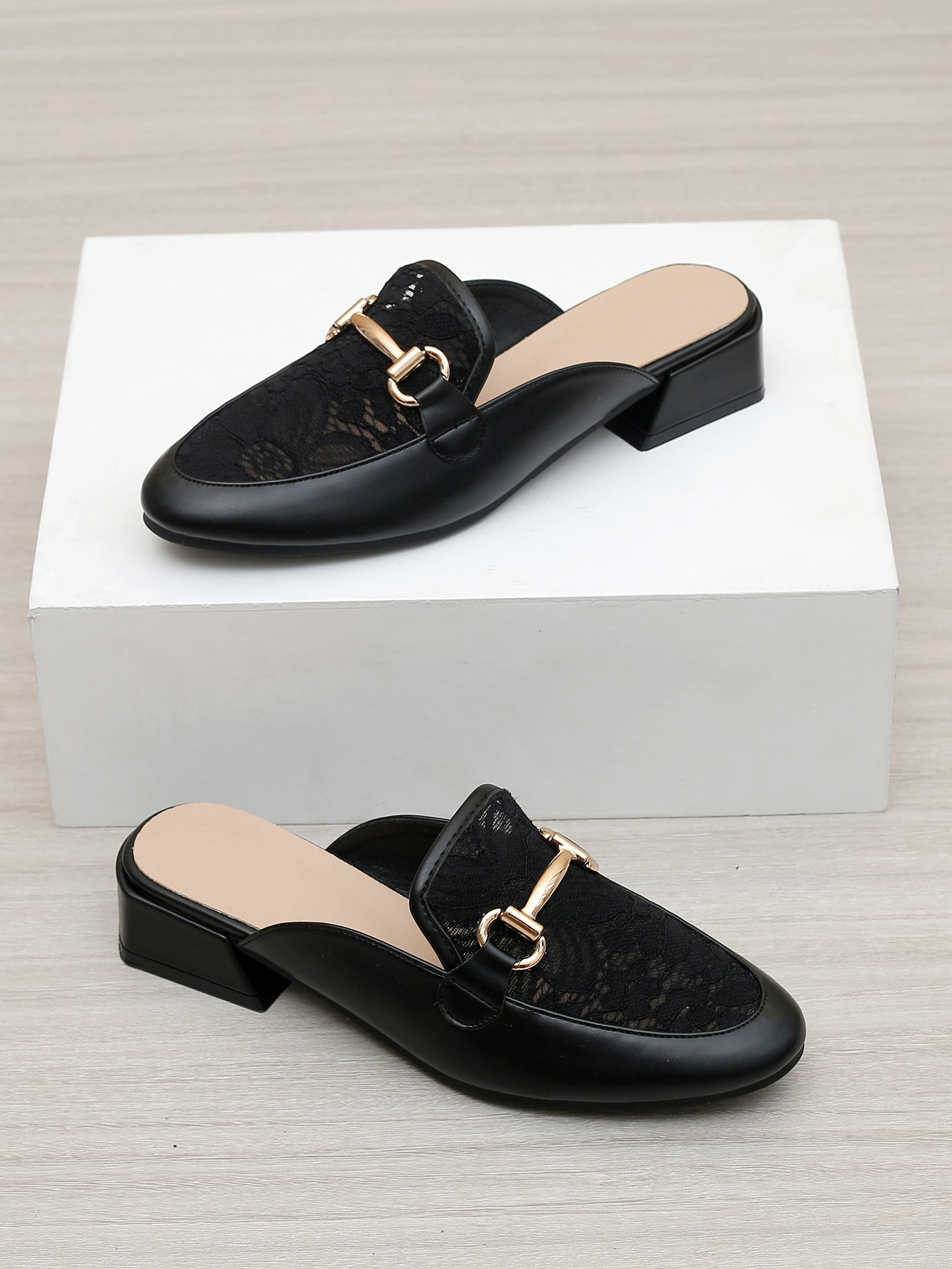 Az új 2023-as női félig csúszásmentes, középsarkú, lezser, divatos Baotou vastag sarkú Muller félcipő, külkereskedelem, nagykereskedelem_voghion.com