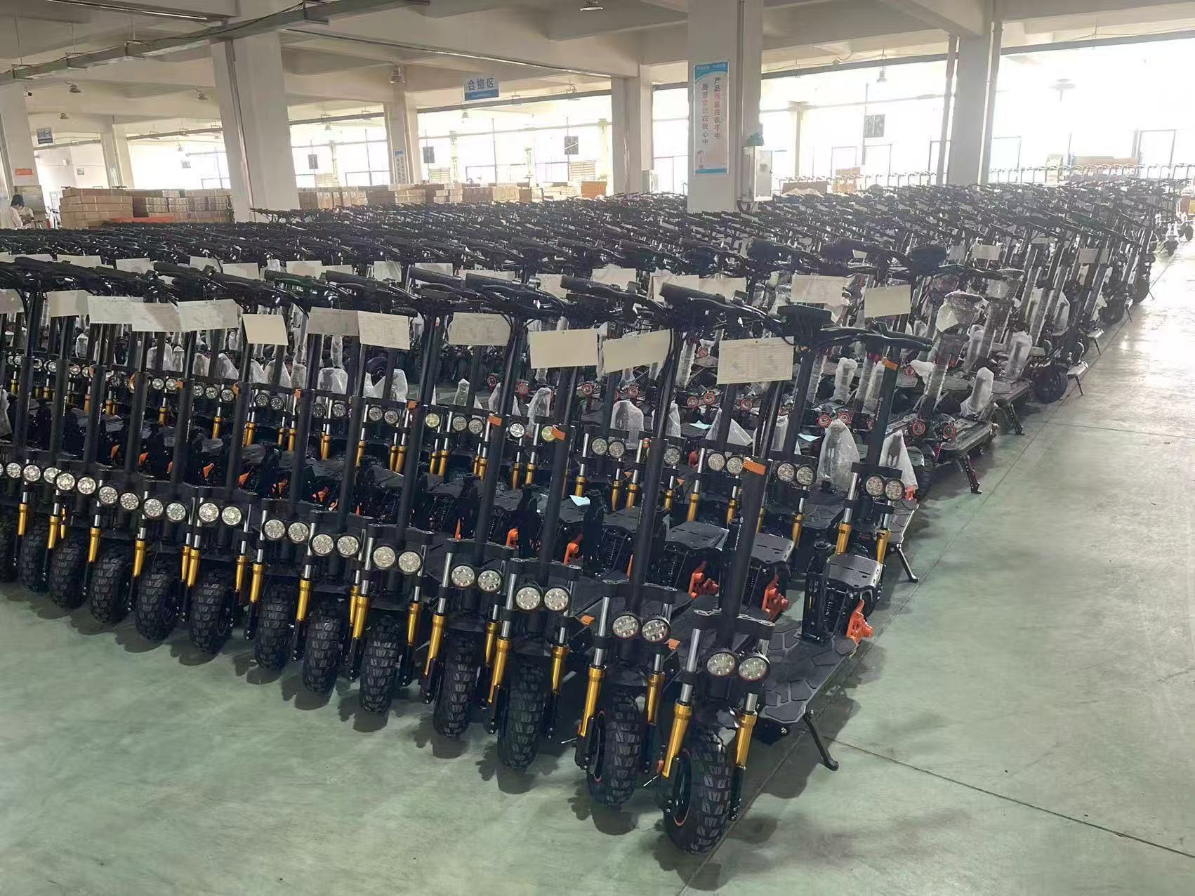 Cross-Border Two-Wheeled Electric Lithium Battery Folding Scooter with Long Range, 11inch Off-Road Tires, High-Power Adult Scooter