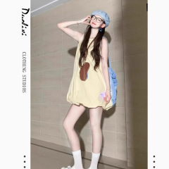 甘い女の子の黄色のベスト花のつぼみスカート女性の夏の 2025 新しいルーズ痩身かわいいドレス