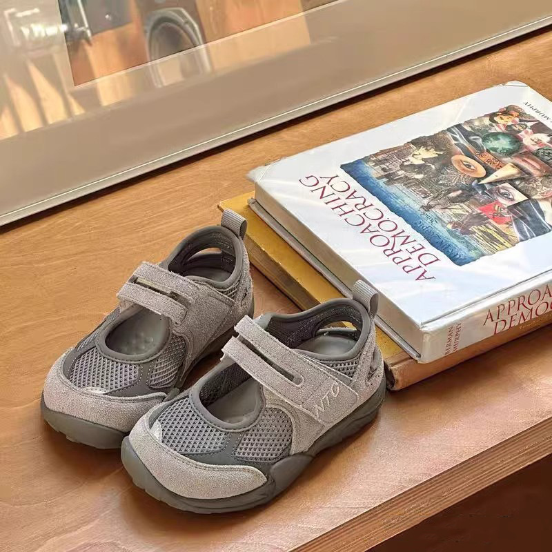 Children's sports sandals