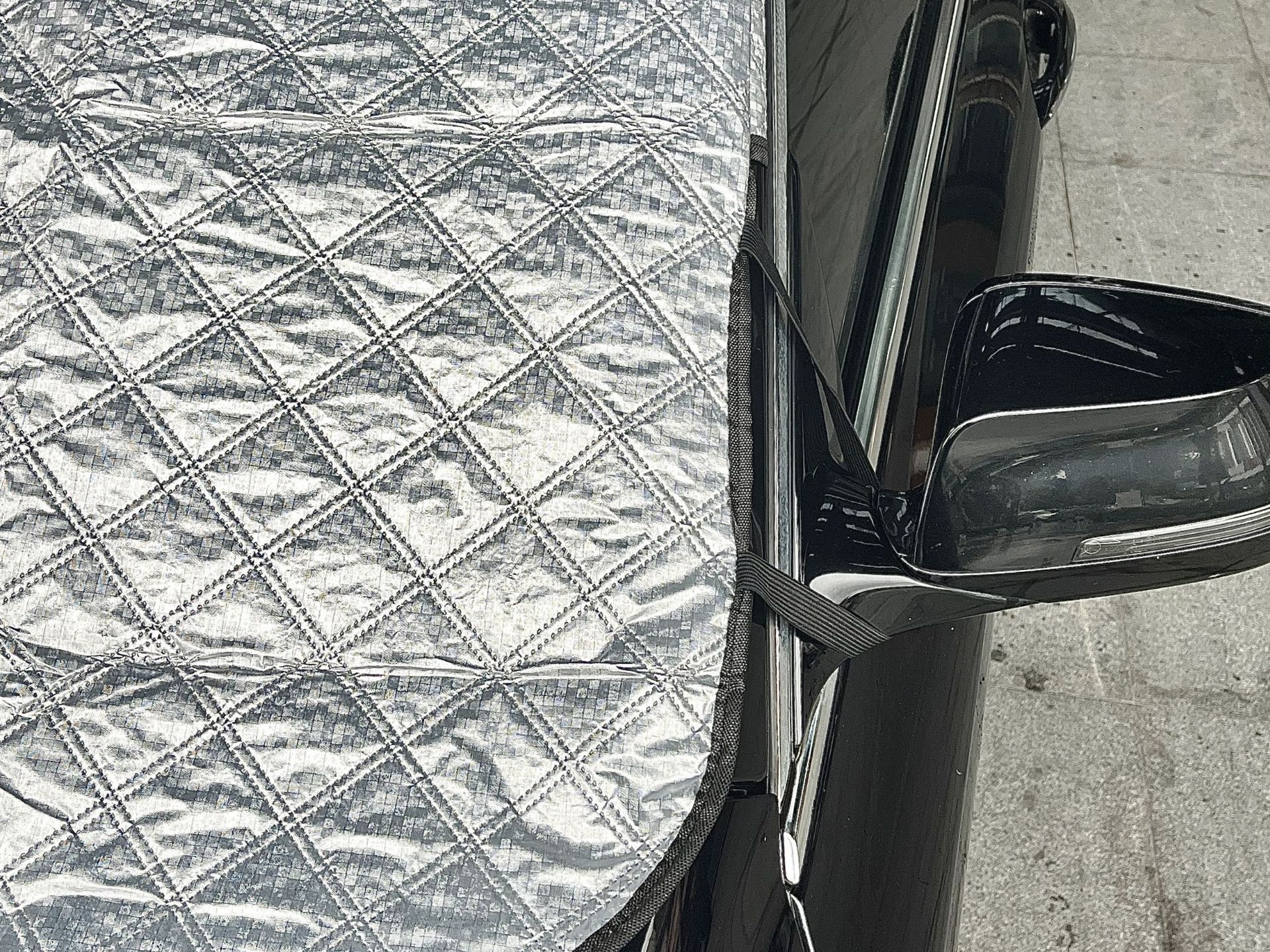 Cross-border car sunshade sunscreen heat insulation half cover snow window snow cover car clothing car snow cover