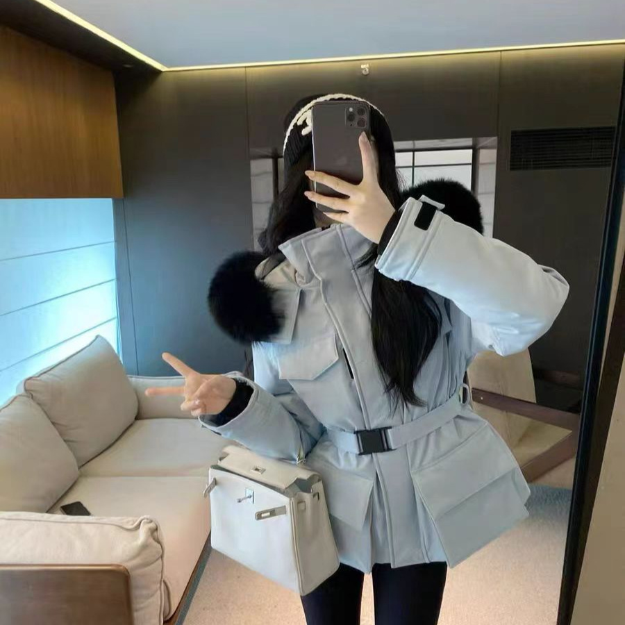 Winter Ski Jacket Slim Fit Waist-Cinching Fur Collar Hooded 90% down Short Women's Outdoor Waist-Cinching Coat