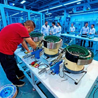 光谷电子振动盘｜非标定制+本地售后，解决电子元件送料所有难题