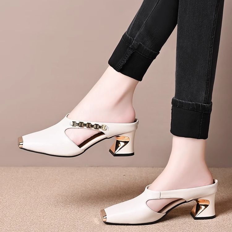Metálico de hierro de verano nuevo tipo de zapatillas de cabeza cuadrada y media zapatillas de mujer de talón medio casual zapatillas de cabeza de taco alto