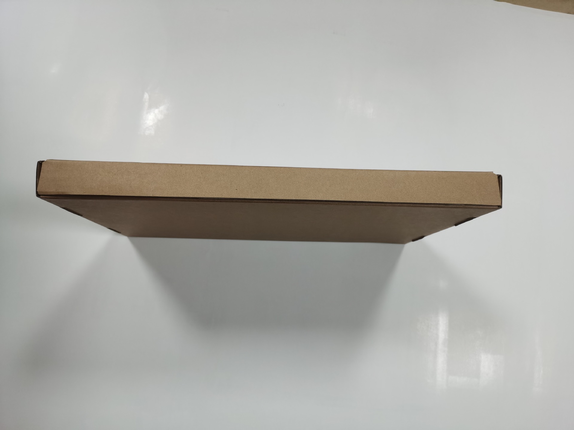 特硬三层快递飞机盒17寸显示屏纸盒