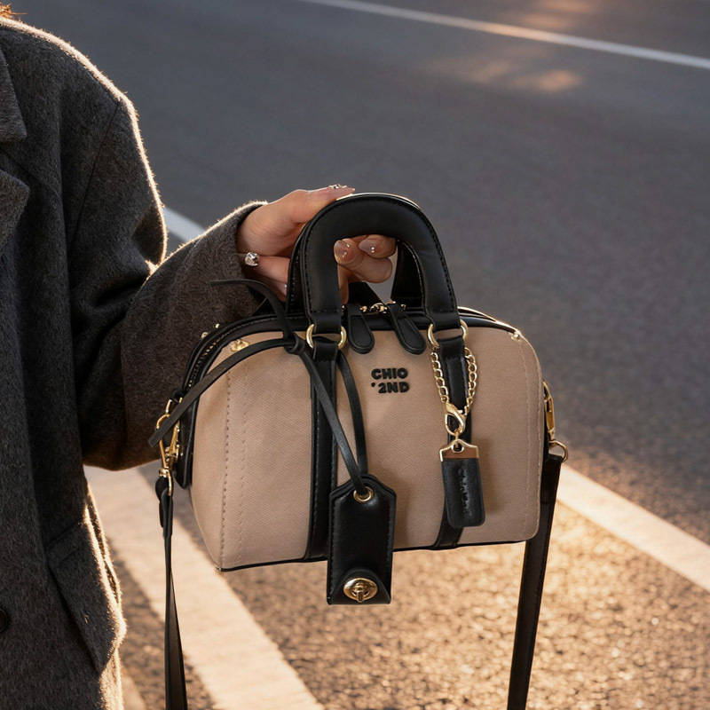 Fashion Contrast Patchwork Boston Handbag 2025 New Arrival Women's Designer Bag Versatile Minimalist Shoulder & Crossbody Bag