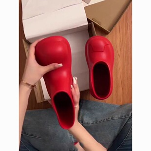 ��ЬŮ����ļ�����r�п��⴩�n���Ͳ���^ѥ�ӾW�t������ˮ��ѥ