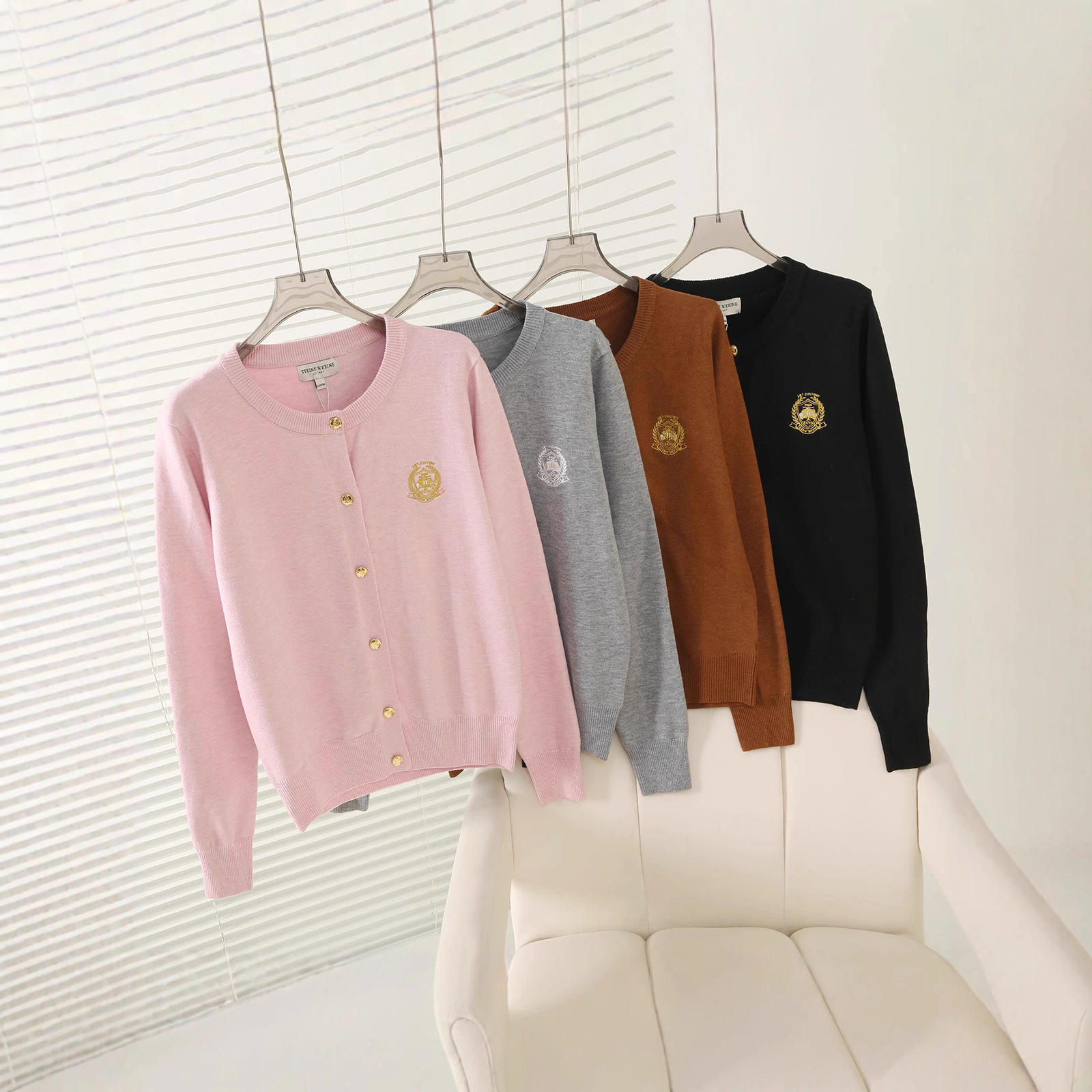 2025 New Autumn and Winter Women's Preppy Style Retro Casual Embroidered Knitwear Knitwear Cardigan Ttck258906P