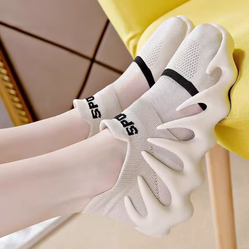 Octopus calcetines zapatos mujer 2025 primavera nuevo estilo coreano estudiantes zapatos deportivos transpirables mujeres corriendo zapatos casuales de tejido volador