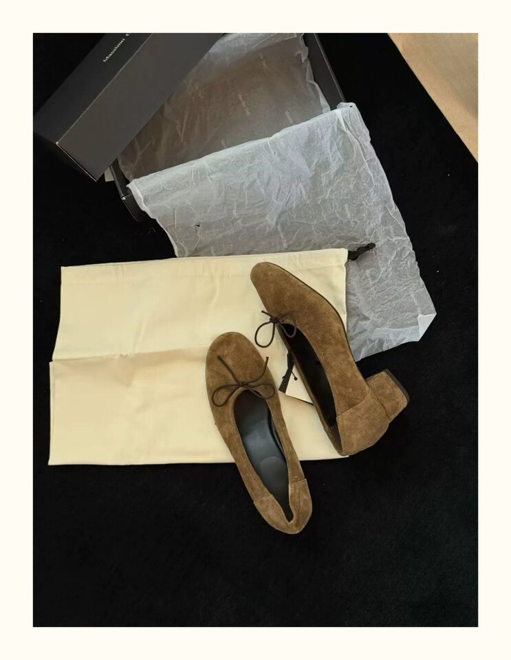 Giày búp bê Mary Jane da lộn mũi tròn đính nơ gót thô thấp — Khaki (da lộn), Màu nâu (da lộn), Màu đen (da) chi tiết 10