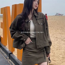 �u�ȾW�t����ϵը���̹�С���Lţ�����bȹ�}ϵ���e�ɼ���Ů��