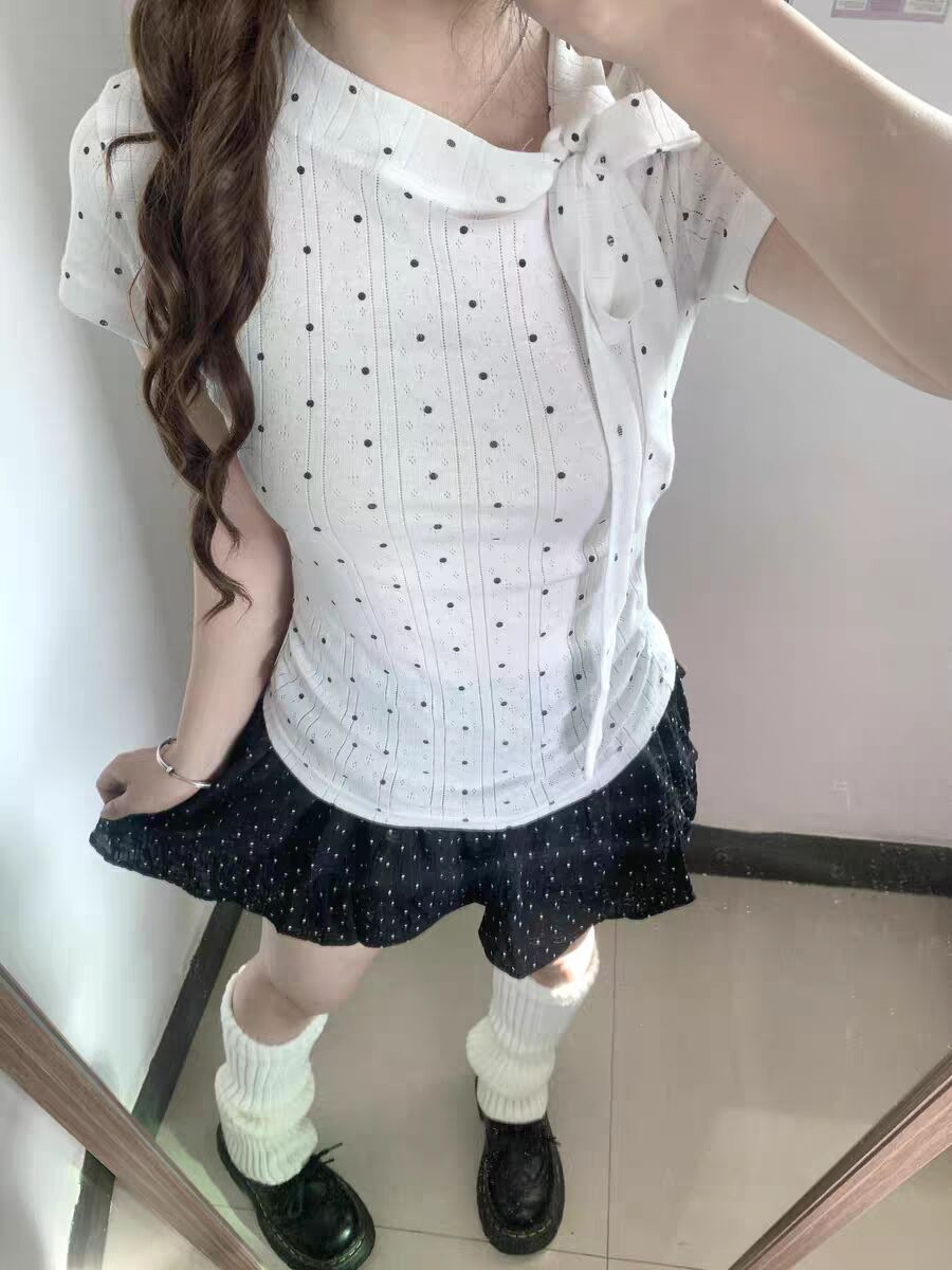 Polka Dot Short-Sleeve T-Shirt for Women, Summer Style, Slim Fit, Flattering, with Bow Tie, Trendy and Versatile 5