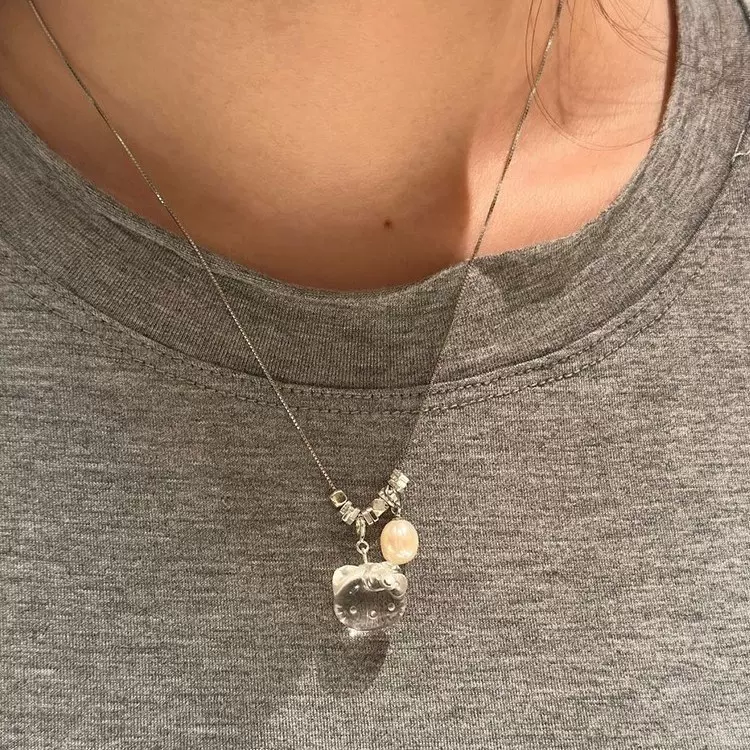 可爱Kitty猫吊坠珍珠项链女小众个性轻奢春夏新款卫衣锁骨链颈链