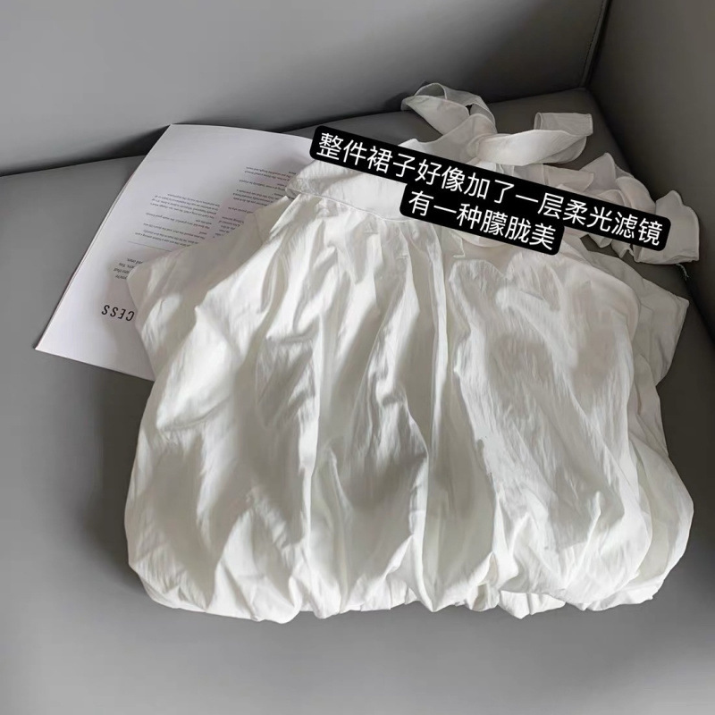 2025新白色挂脖连衣裙女夏季辣妹设计感高级感法式无袖收腰短裙子|undefined