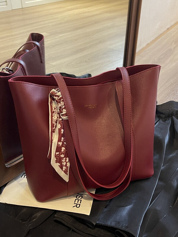 Red Large Bag for Women 2025 New Wedding Bag Wedding Bridal Bag High-End Large Capacity Shoulder Satchel Tote Bag Red Large Bag for Women 2025 New Wedding Bag Wedding Bridal Bag High-End Large Capacity Shoulder Satchel Tote Bag
