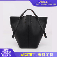 跨境水桶包2025秋冬新款包包女高级感大容量手提包简约托特包批发