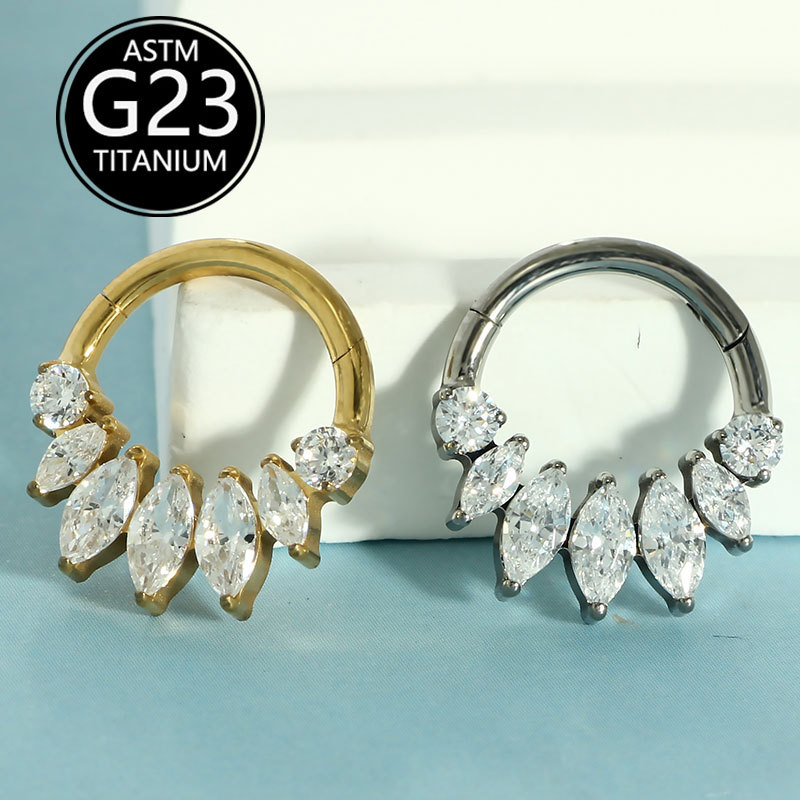 Pointed titanium steel lip stud product view