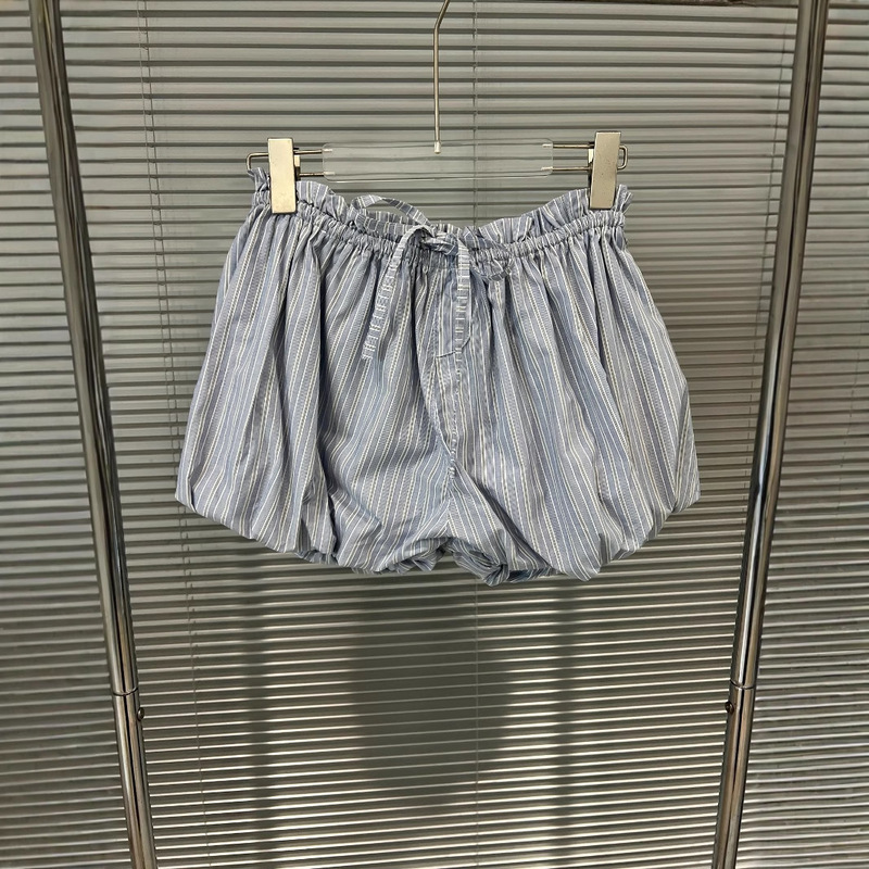2025 夏の新スタイルミッドスリーブルーズオフショルダーシャツジャケット女性の花のつぼみスタイル二層バブルショーツストライプセット|undefined