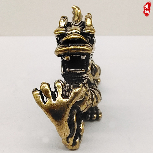Brass zodiac dragon keychain pendant creative gift handmade gift solid car pendant jewelry