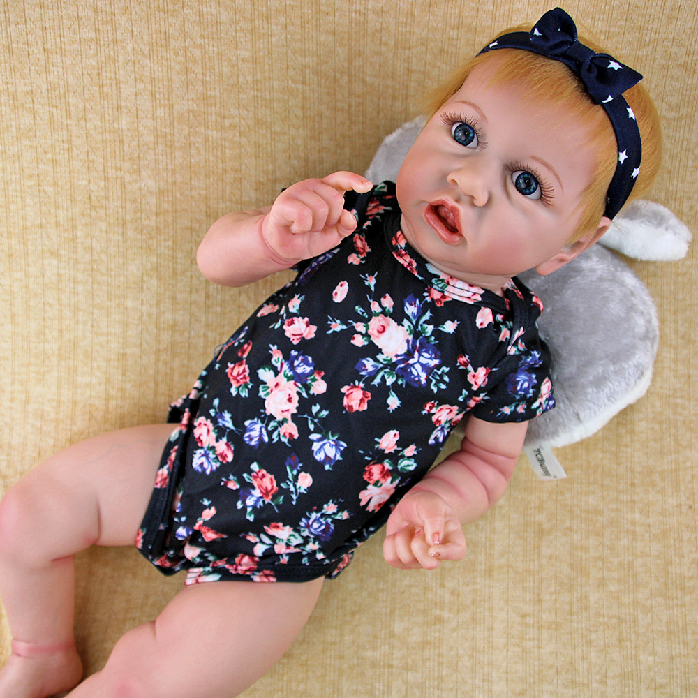 Acompañando a la muñeca hecha a mano de Zheng Zhen, los productos son suaves y pesados, muñecas de bebé, muñecas de bebé, muñecas de 22 pulgadas.