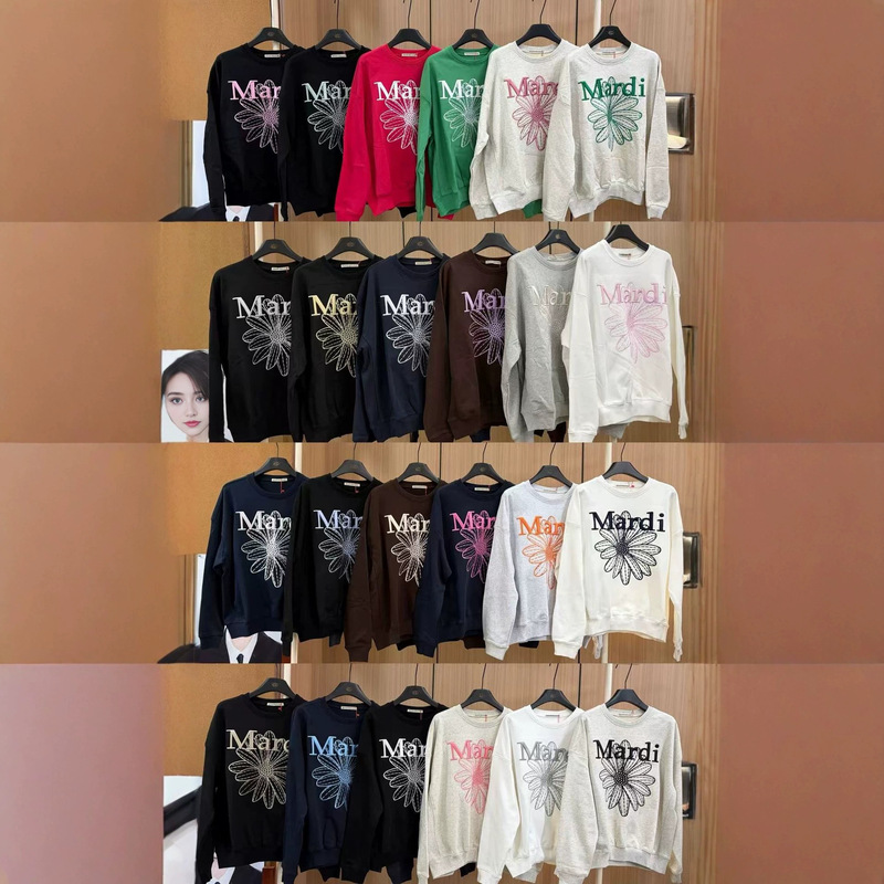 In stock: 26 Korean-style Mardi sweatshirt for women, Daisy Kim Go-eun style, embroidered letter round-neck top, embroidered version In stock: 26 Korean-style Mardi sweatshirt for women, Daisy Kim Go-eun style, embroidered letter round-neck top, embroidered version