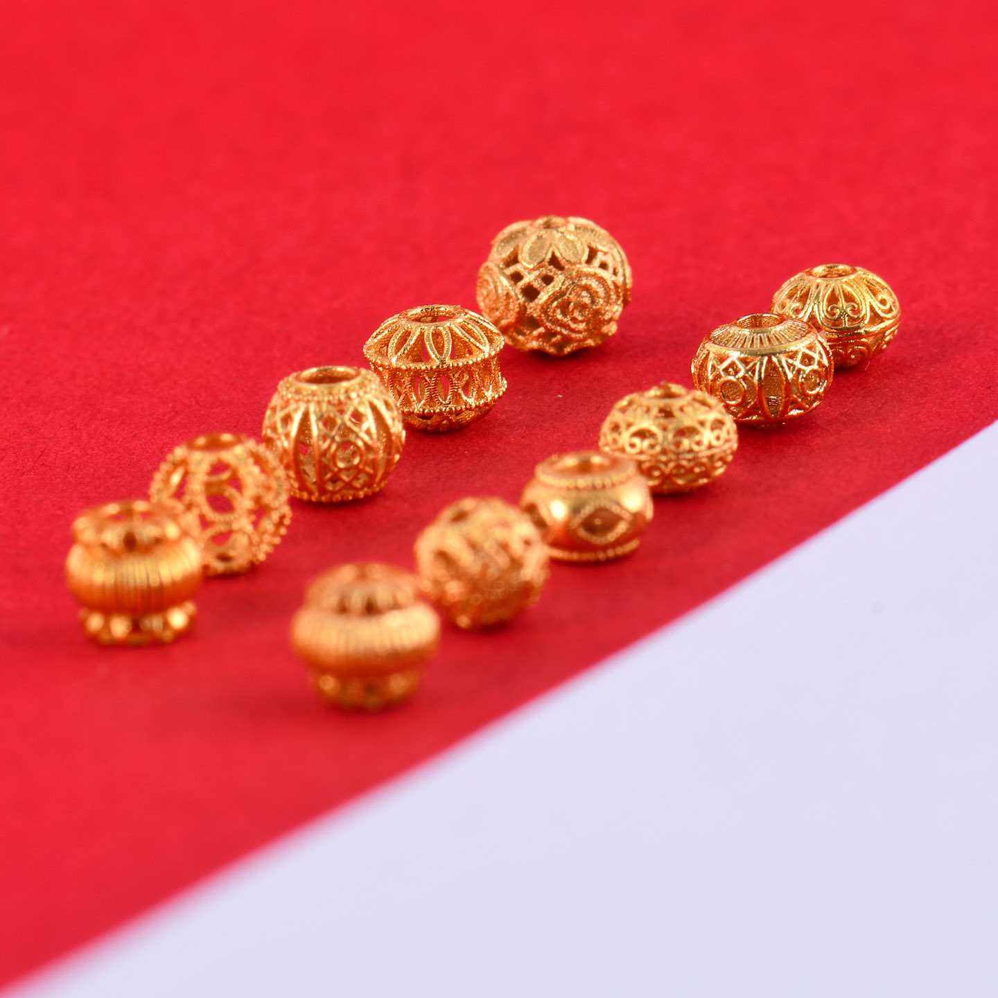 Ancient-Style Copper Plated with 24K Real Gold Hollow Ball Flower Bead Spacer DIY Bracelet Necklace Bead Cloud Pattern Accessories with Strong Color Retention