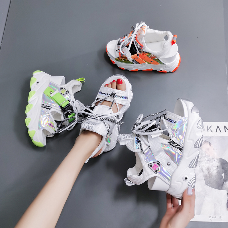 Damenschuhe 2024 Sommer Plateauriemen Low Top PU Plateausohle Fischmaul Colorblock Lässige Sandalen mit Keilabsatz_voghion.com