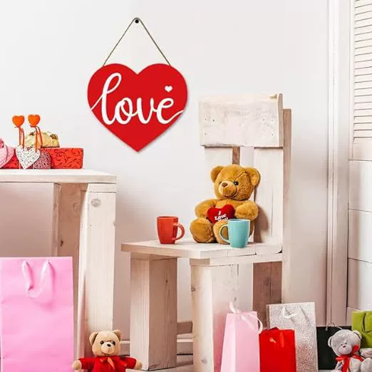 День святого Валентина, красное украшение любви, номер дома, деревянная стена, знак в форме сердца, свадебное предложение, подвеска для места