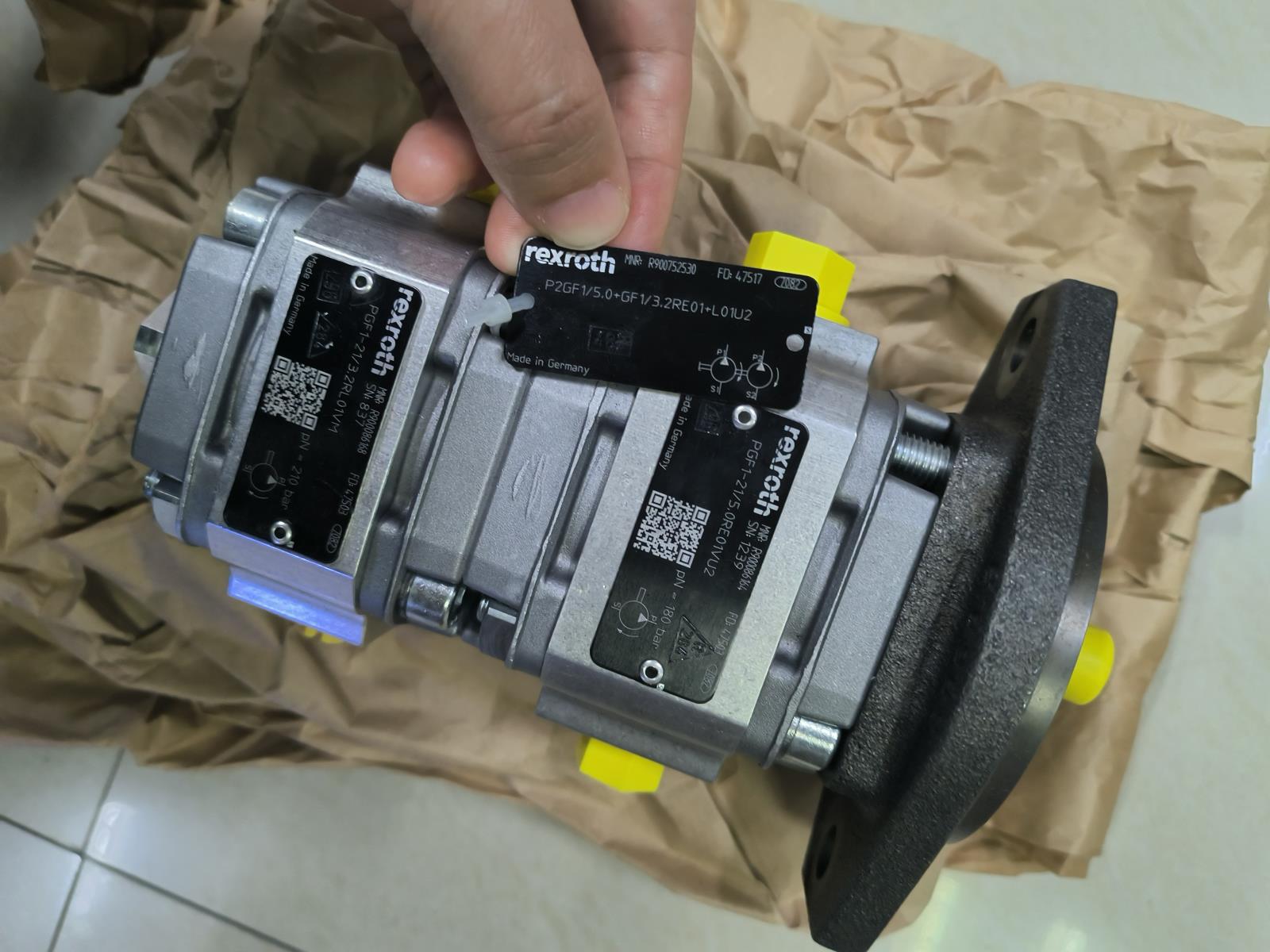 力士乐 P2GF1 5，0+GF1 3，2RE01+L01U2（R900752530）串泵