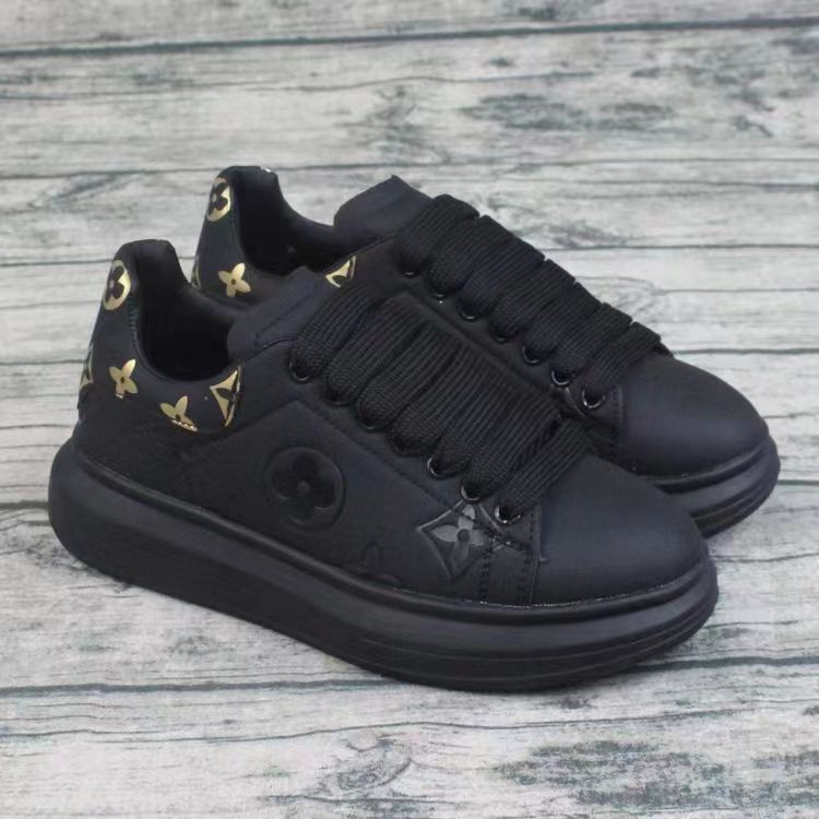 2025 primavera nuevo estilo zapatos blancos hombres ins tendencia casual zapatillas deportivas estudiantes realzar zapatos de moda de todo fósforo verano