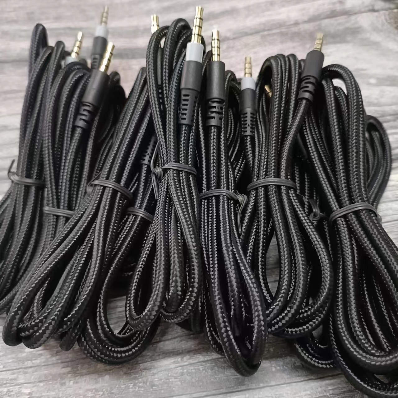 Aplicable a la línea de grabación de auriculares Kingston 1,5 m línea trenzada 3,5 a 3,5 línea de cuatro niveles a cuatro niveles Kingston