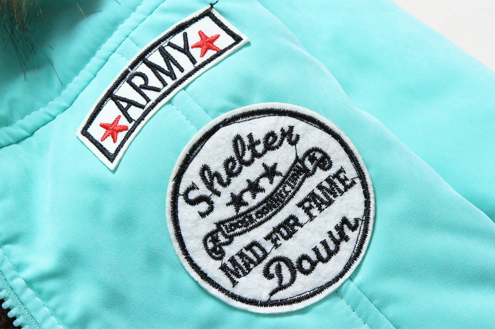 4577321703_2103250811