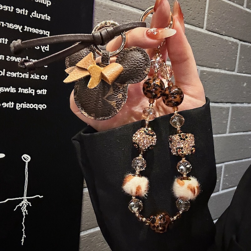 Premium Handmade High-End Phone Chain for Women, Trendy Mickey Bracelet, Fashionable Short Phone Lanyard Wrist Accessory Premium Handmade High-End Phone Chain for Women, Trendy Mickey Bracelet, Fashionable Short Phone Lanyard Wrist Accessory