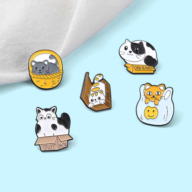 Cute Cats Trinkets Cartoon Fashion Alloy Brooch display picture 1