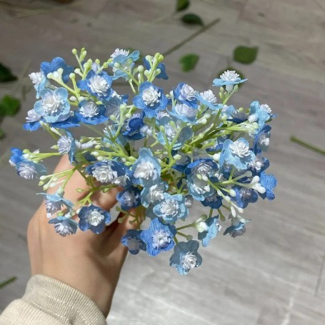 満天の星のシミュレーション花の造花の花束のプラスチックの花の結婚式の花嫁の手は満天の星の花束のレストランのホテルの道具を持ちます。|undefined