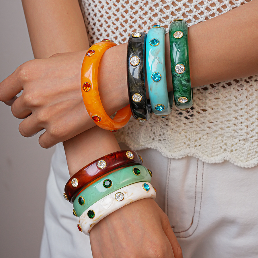 Brazalete de color geométrico de diamantes acrílico europeo y americano personalidad transfronteriza simple pulsera de nicho lujoso ligero de alta sensación de brazalete
