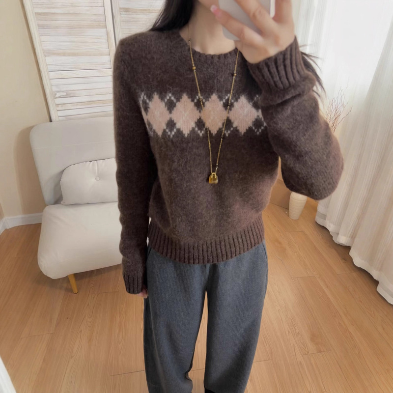 New Versatile and Fashionable Sheep Wool Right Shoulder Straight Rhombus Retro Casual Round Neck Pullover Sweater 5123