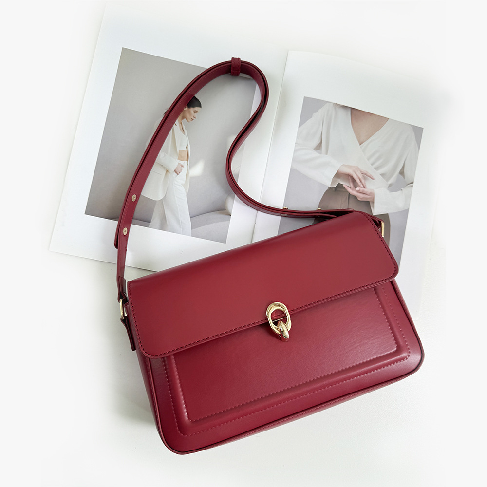 High-Texture Red Retro Bridal Wedding Bag 2026 New Arrival Luxury Commuter Underarm Bag French Niche Handbag Trendy - Thumbnail 2
