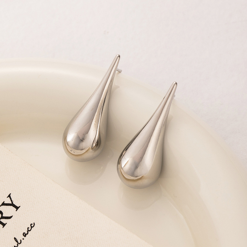 Earrings drop-shaped