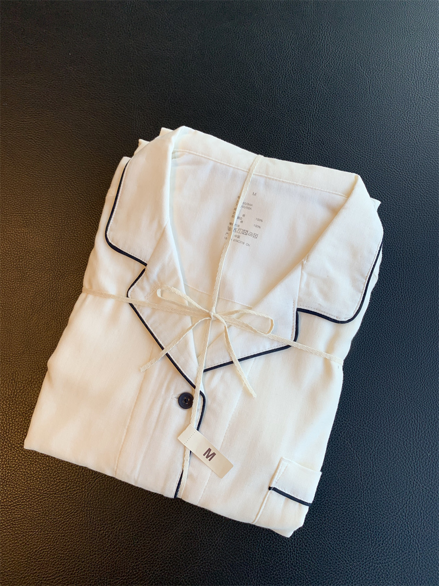 오프화이트 여성 모델