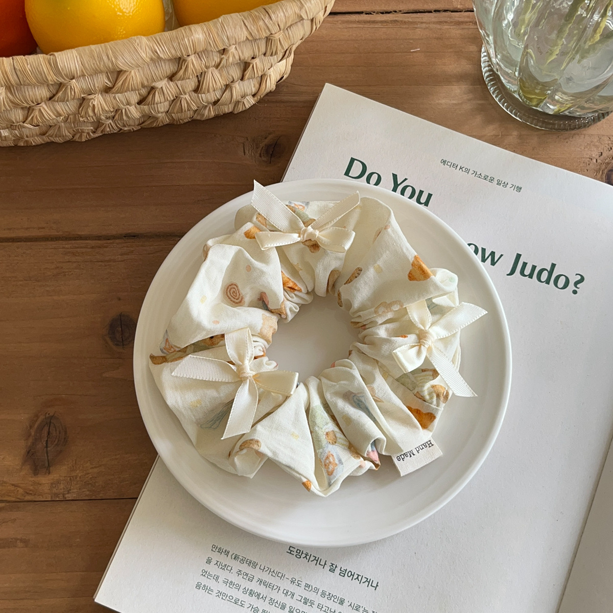 Crema niña oso lazo arte de tela intestino grueso cuerda para el cabello bufanda cuadrada cuerda para la cabeza cola de caballo banda de goma accesorios para el cabello tocado nuevo