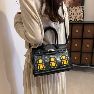 �P�����Ů��2026�¿�羳ײɫ�{�~�yС�����K�������μ�б���