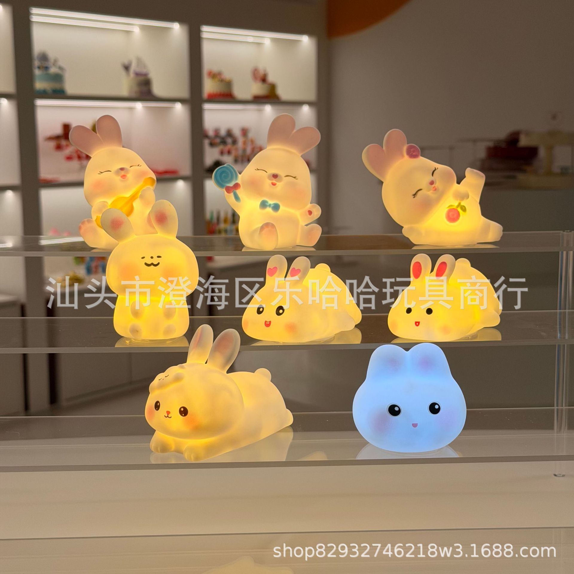 中秋节卡通兔子发光小夜灯儿童房间伴睡灯桌面书桌蛋糕装饰小摆件