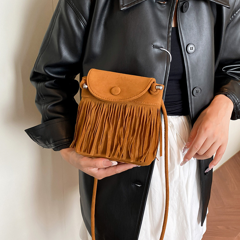 Tassel Bag Brown Retro Western Cowboy Bag Niche Ethnic Style Bohemian Crossbody Bag Women's Trendy Travel Tassel Bag Brown Retro Western Cowboy Bag Niche Ethnic Style Bohemian Crossbody Bag Women's Trendy Travel