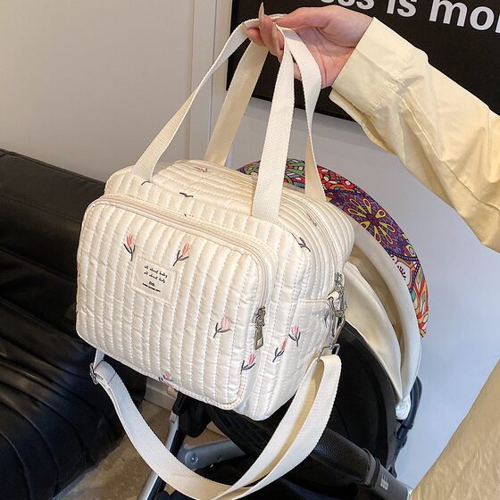 Mummy Bag 2024 New South Korea Tulip Handbag Cute Bear Large Capacity Mother and Baby Bag Crossbody Bag