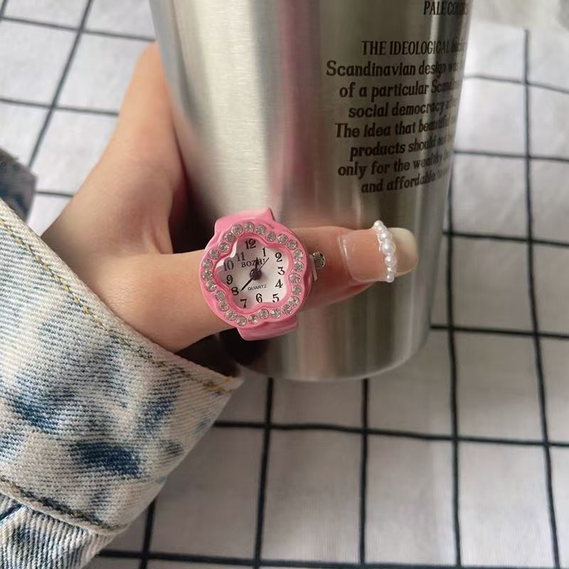 Alloy Strap Material Watch Rings Classification Classic Style Round Square Heart Shape One Piece Buckle Quartz Watch Rings