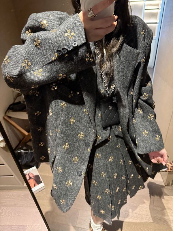 氛围感金色重工珠片百搭小香风西装外套/百褶裙/马甲三件套女新款|undefined