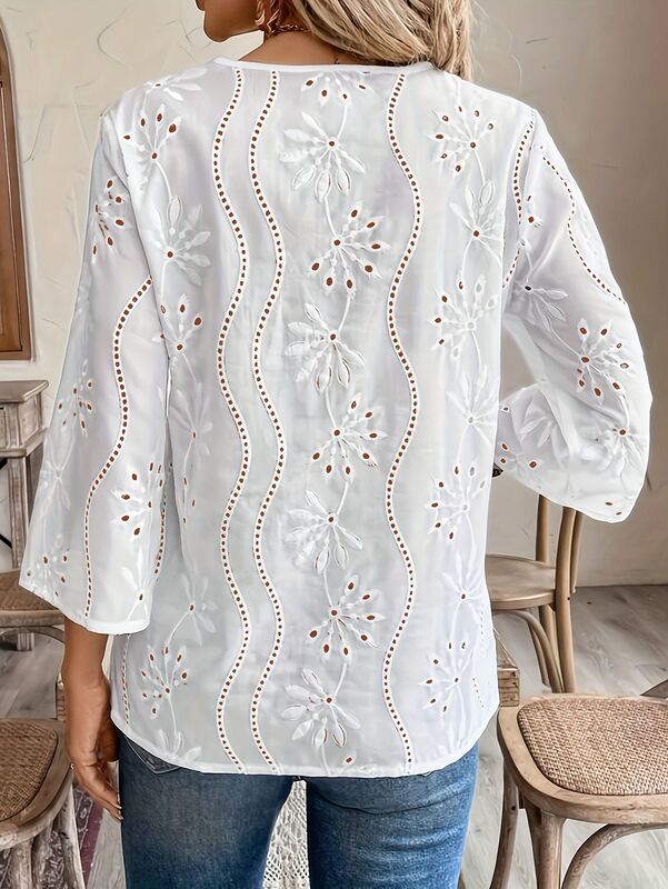 欧米のクロスボーダーの夏の新型のゆったりしたvネックの気質の通勤の刺繍のトランペットの袖のレースの上着のシフォンのシャツ|undefined